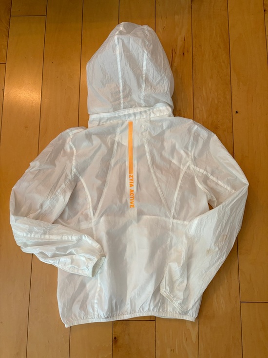 ZYIA Jackets & Blazers - Zyia Beach Cycling Hiking  L* Ghost Trainer White 1/2 Zip Windbreaker Jacket